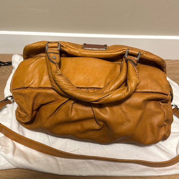 MARC BY MARC JACOBS Classic Leather Bag - Picture 5 of 16